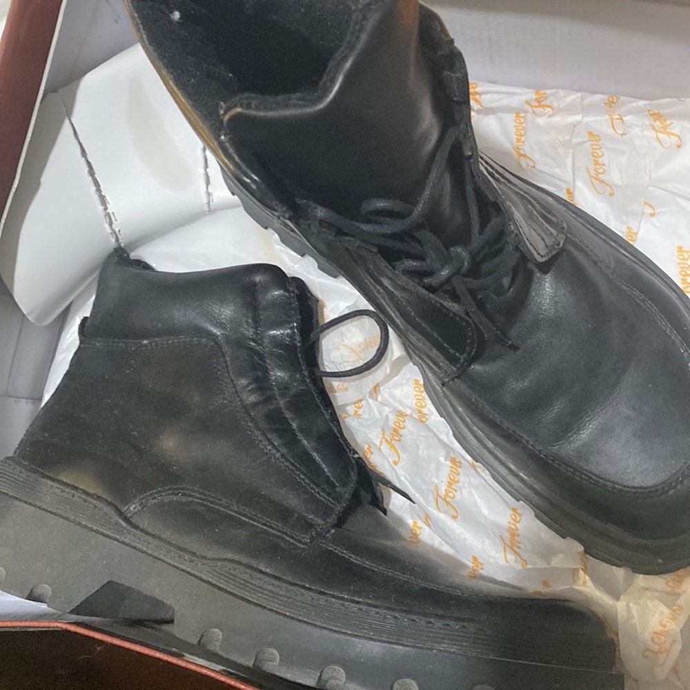 Bata Combat Boots 39 Italian
